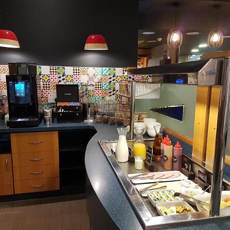 宜必思加迪夫门-国际商业园酒店 卡迪夫 外观 照片