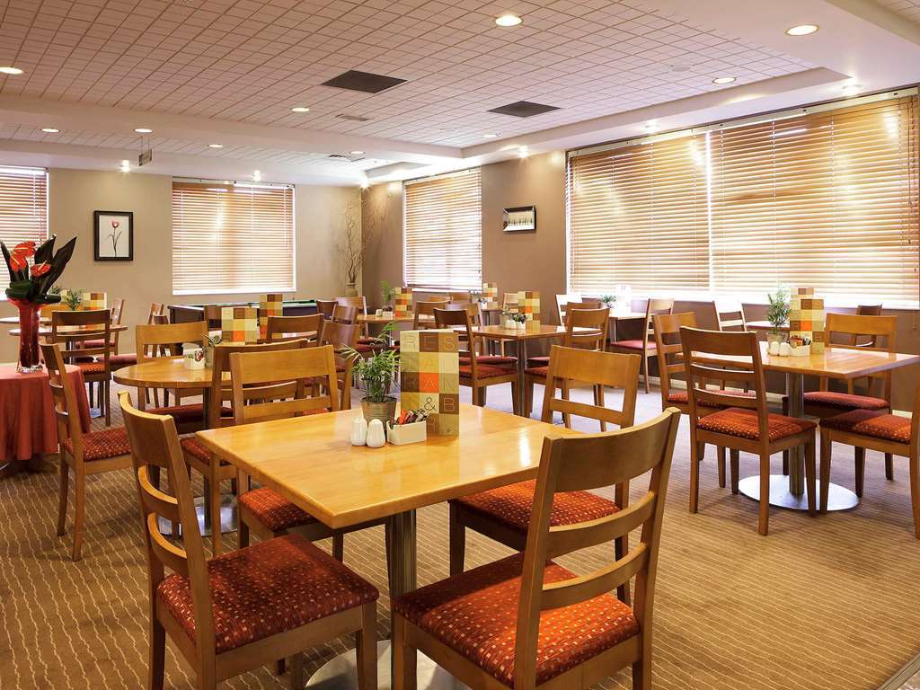 宜必思加迪夫门-国际商业园酒店 卡迪夫 餐厅 照片
